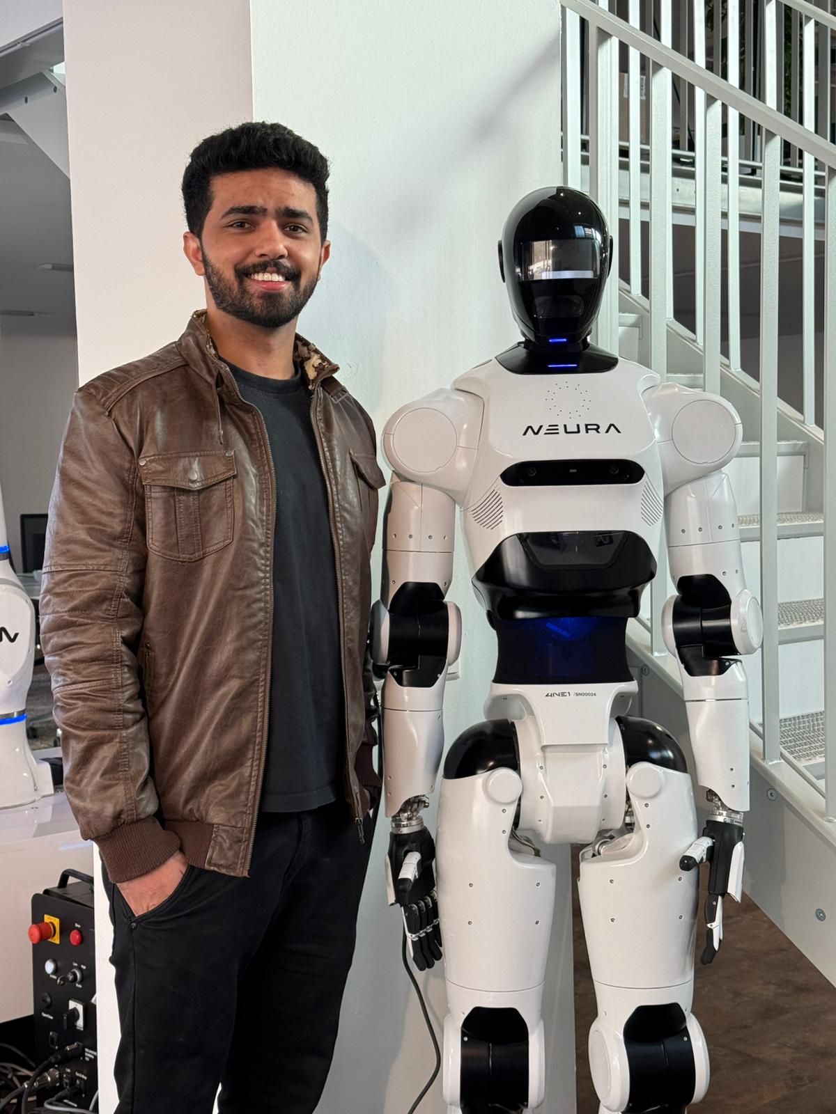 With the 4NE-1 humanoid robot